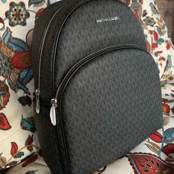 Last one 🖤New MK backpack black logo 🖤 - Picture 4 of 7